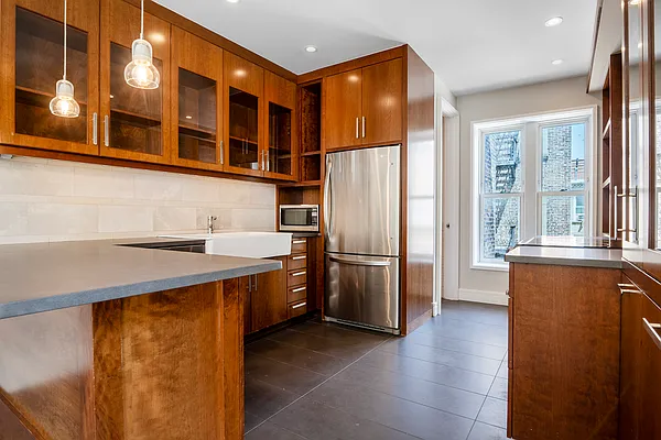 Rented by Tipping Point Real Estate LLC | media 4