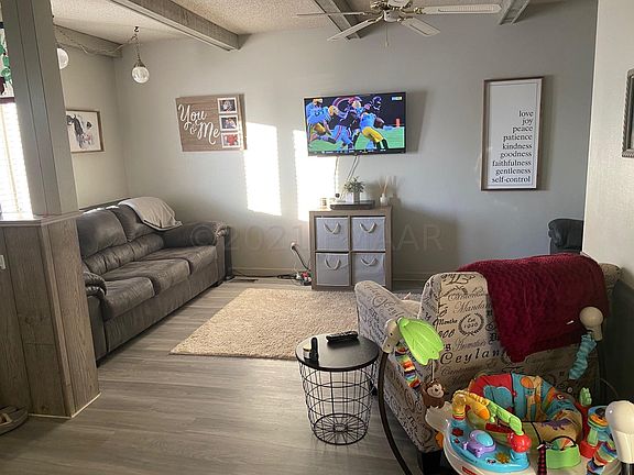 4th image of 210 9th St N