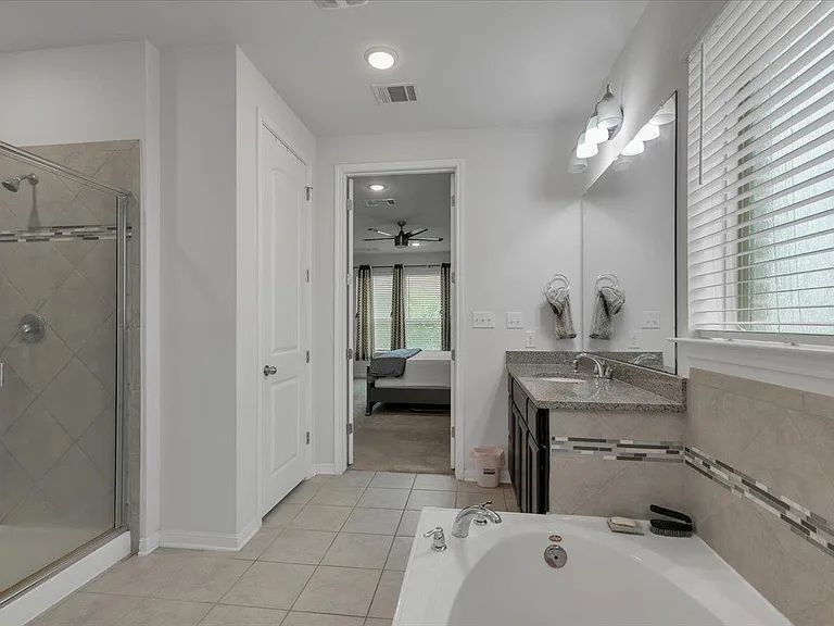 2517 Cappelle Way — Photo 22