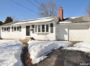 548 Mulberry St, Windsor Locks, CT 06096