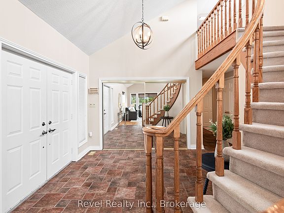 5th image of 27 Cedar Cres