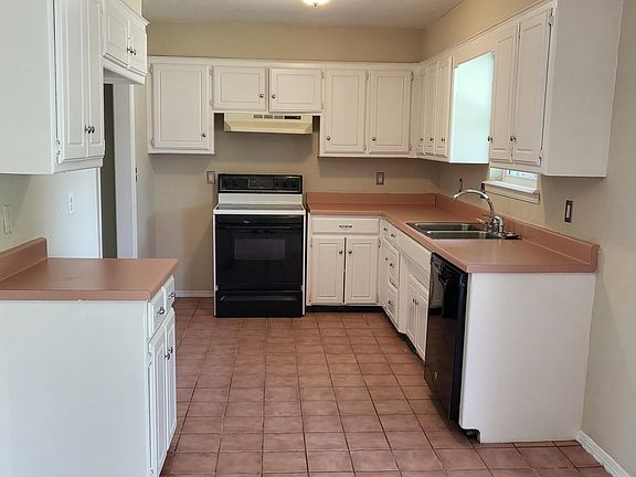 2nd image of 509 Cross Timbers Dr
