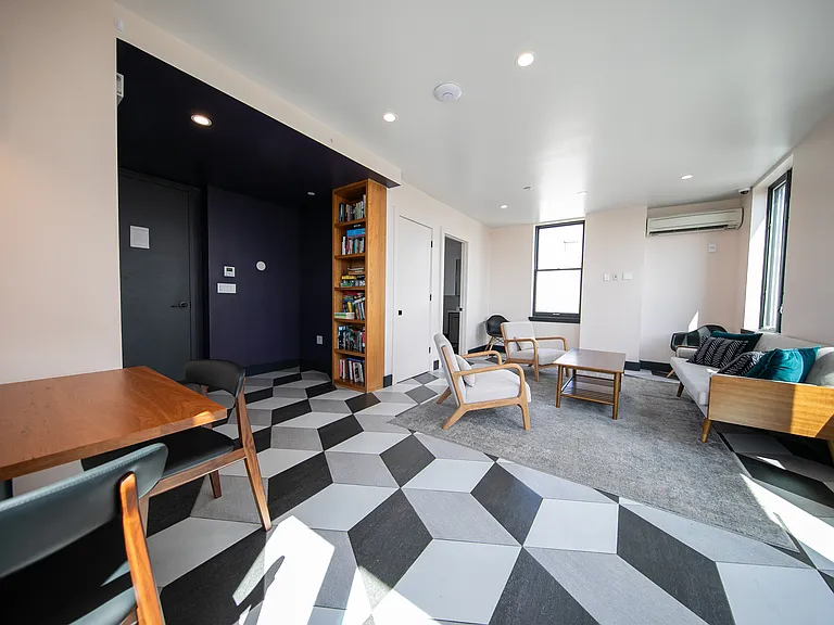 323 E 19th St #3E — Photo 12