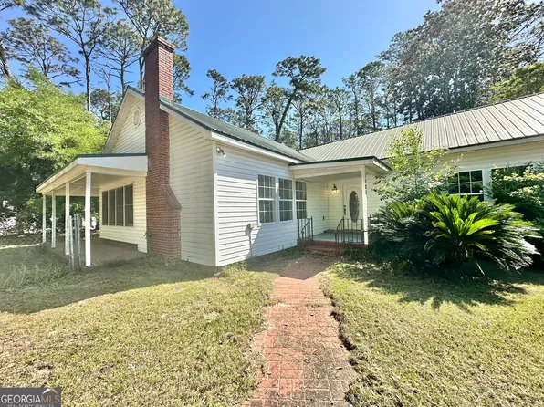 1005 Seminole Trl, Waycross, GA 31501