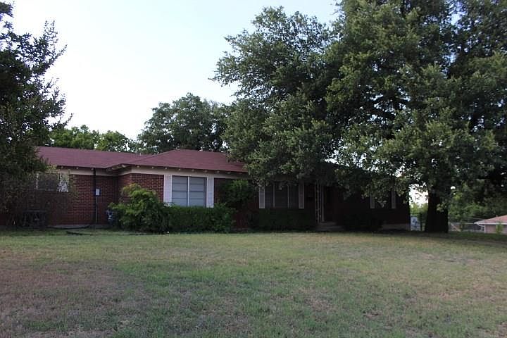 1st image of 1438 Eastview Dr
