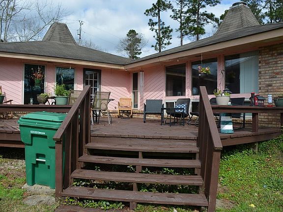 5th image of 903 W Lakeshore Dr
