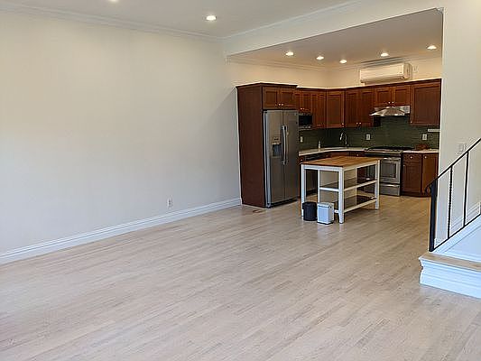 3rd image of 691 Sackett St #3