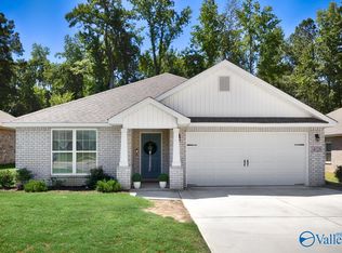 4128 Rockland Cir SE, Owens Cross Roads, AL 35763