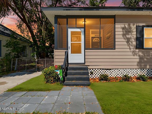 5th image of 3053 GILMORE Street