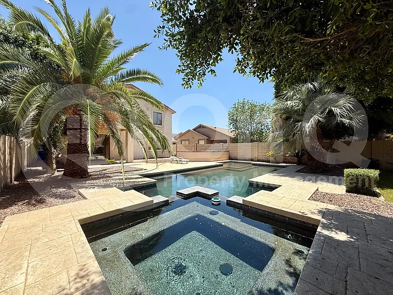 2450 E Darrel Rd — Photo 31