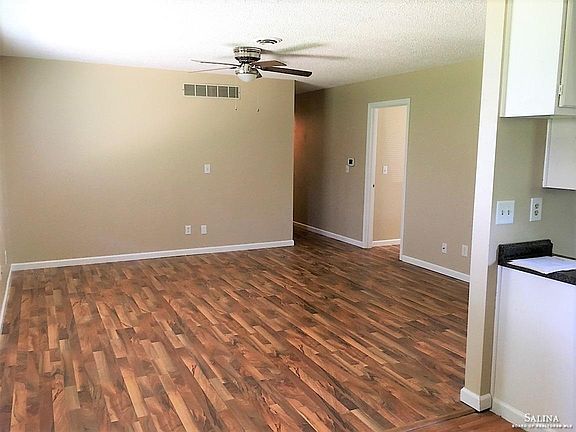 3rd image of 1640 Redwood Dr