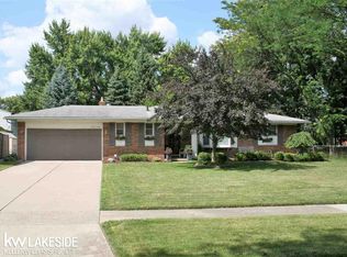 40748 Lizabeth Dr, Sterling Heights, MI 48313