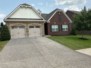 1108 Marys Pl E, Lebanon, TN 37090