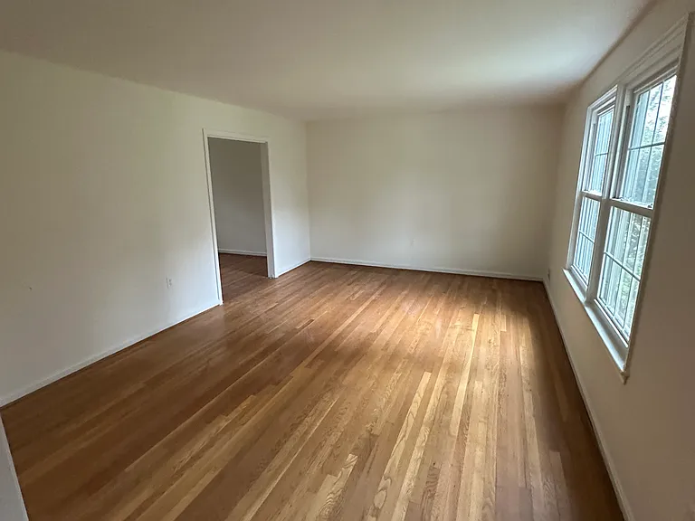 509 Finsbury Rd — Photo 7