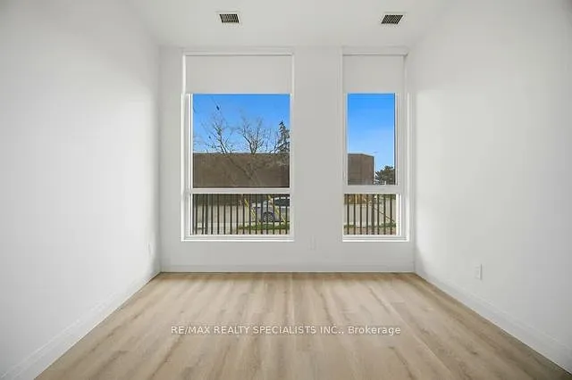 1333 Weber St E #103 — Photo 28
