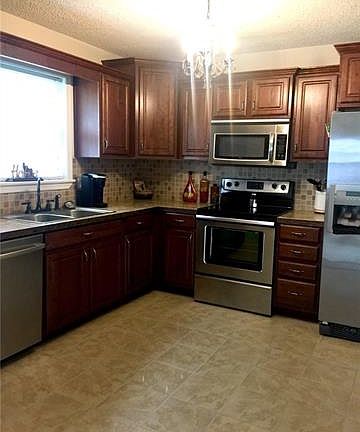 4th image of 320 Bryte St