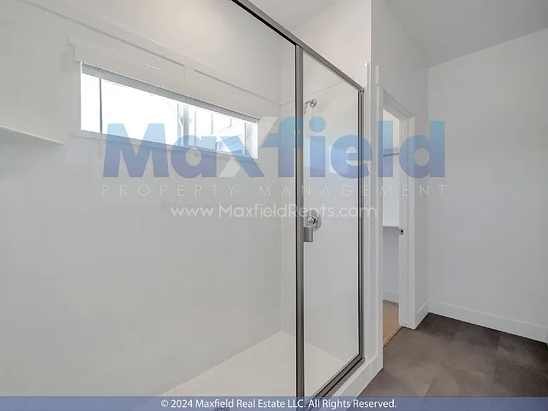 1598 N 1950 E — Photo 14