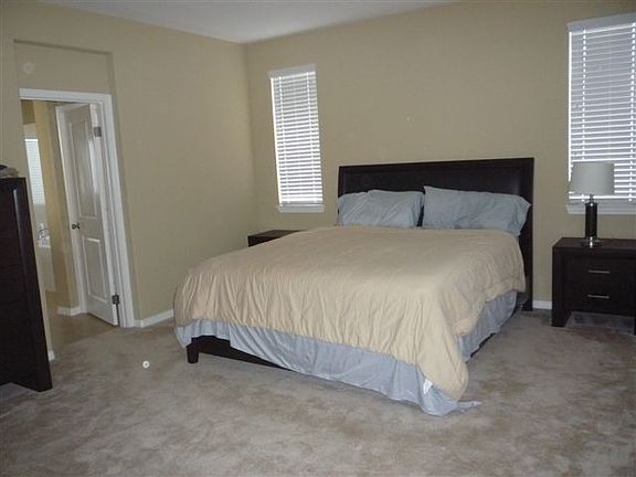 3rd image of 29877 Bankside Dr