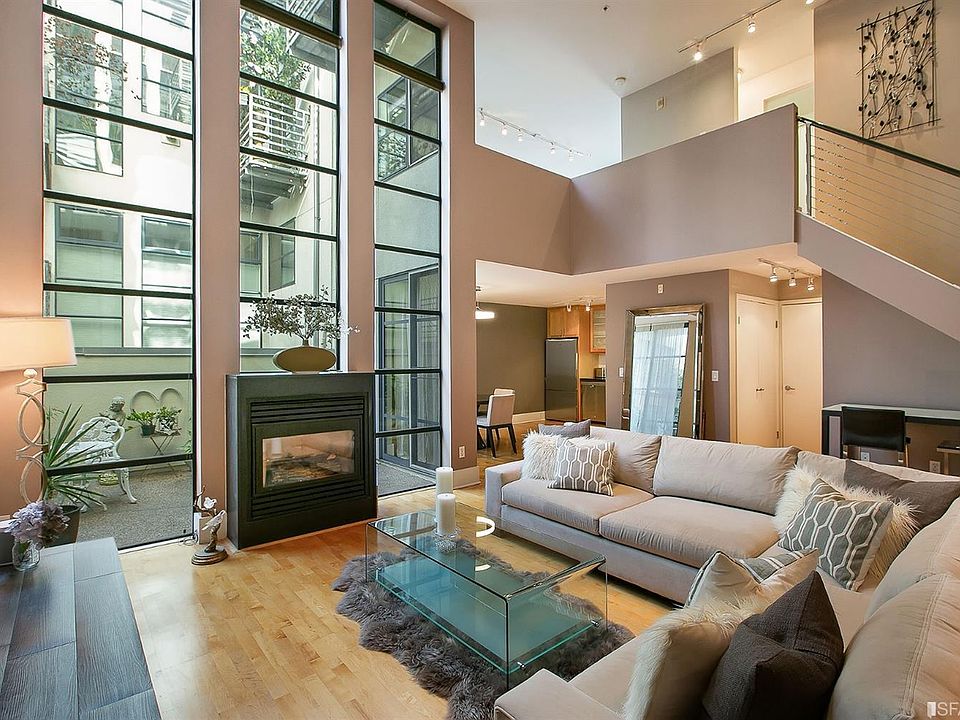 1st image of 221 Clara St APT 6