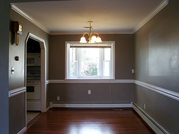 3rd image of 106 Latimer Dr