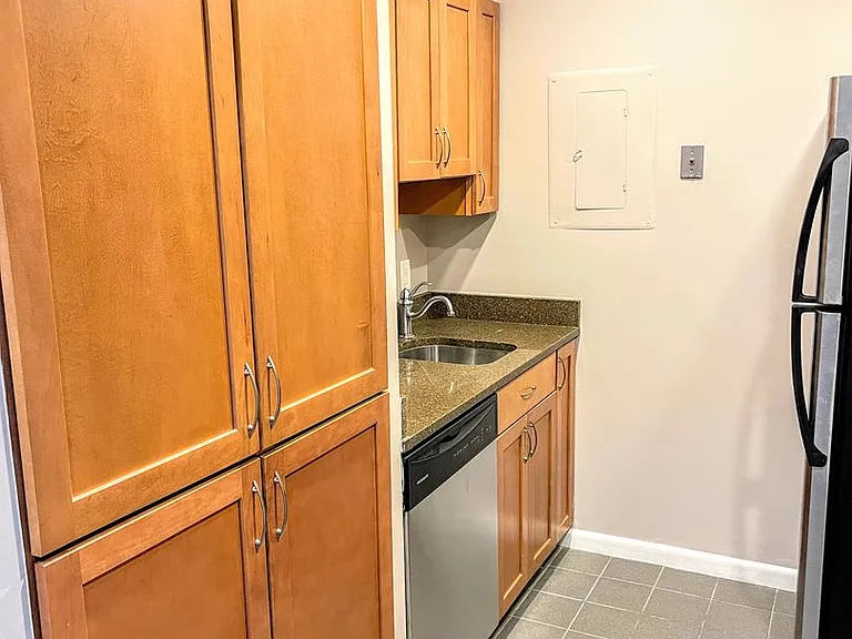 1140 23rd St NW #907 — Photo 15
