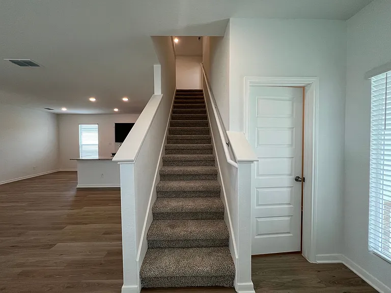501 Jean St — Photo 14