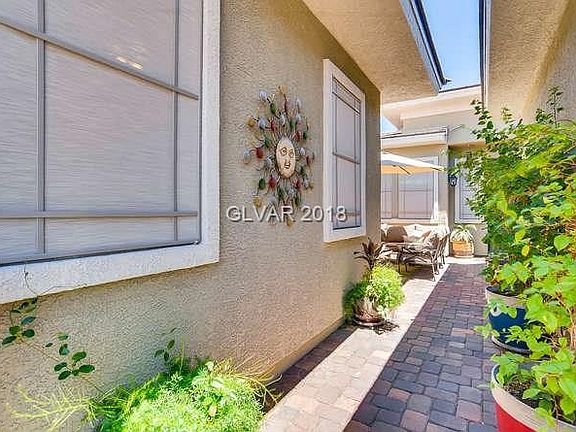 3rd image of 484 Wildflower Ave