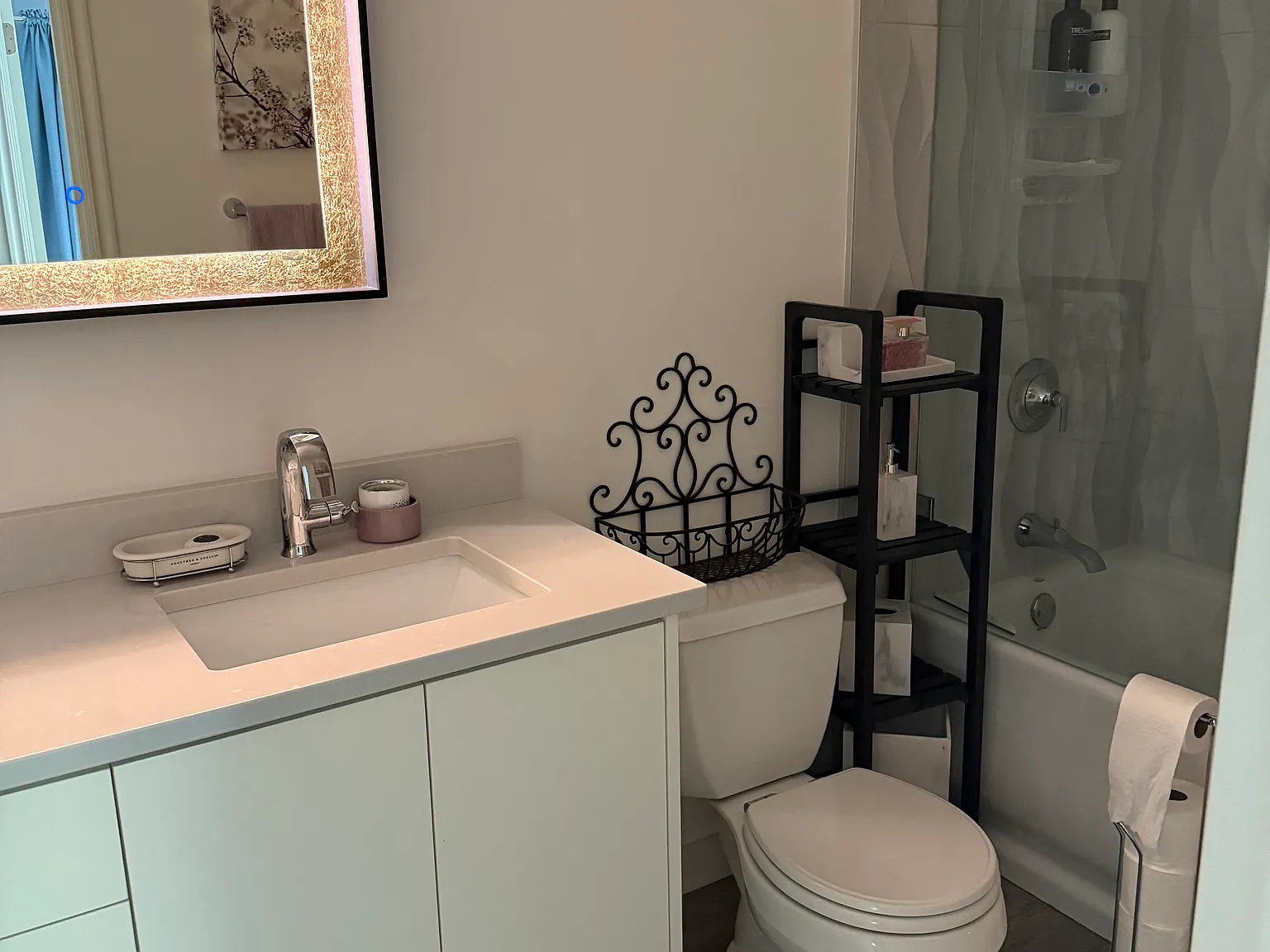 3 bed, 2.5 bath, 3000 sqft, $5,000 — Photo 4