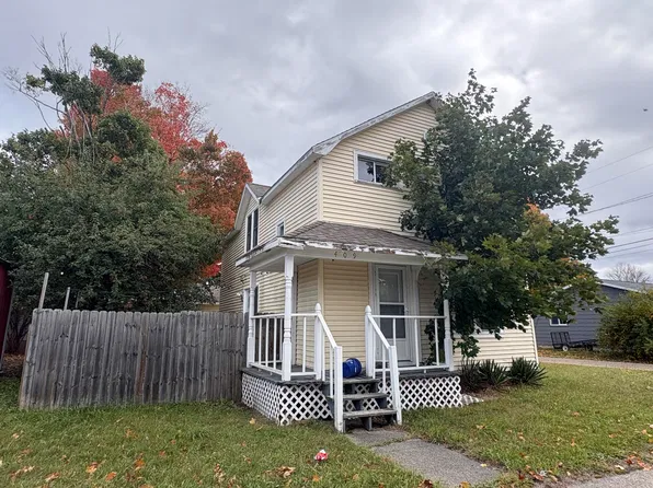 409 Handy St, Newberry, MI 49868