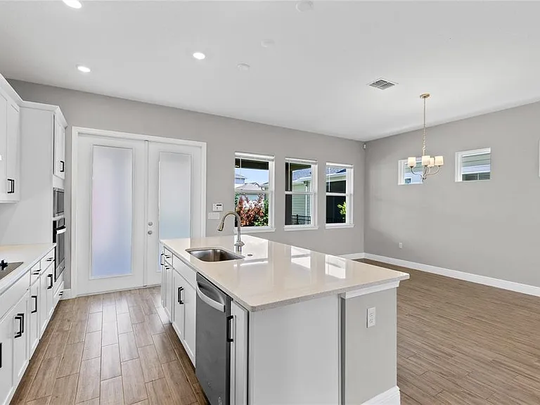 10205 Pearson Ave — Photo 6