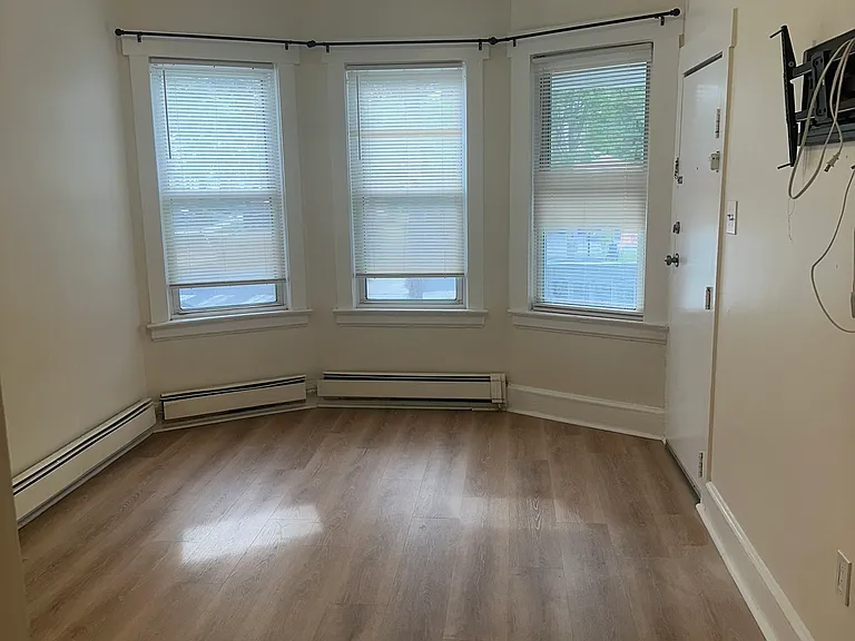 398 Bradford St #1 — Photo 4