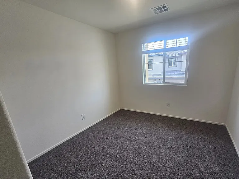 1138 Meadow Sparrow Pl — Photo 7