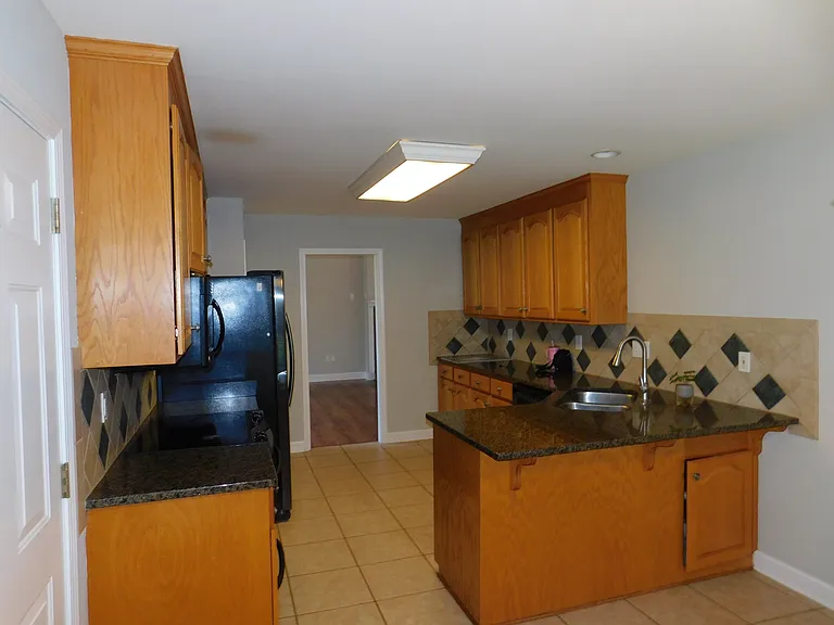 235 Harbor Landing Dr — Photo 5