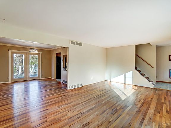 2nd image of 1141 Lanette Dr