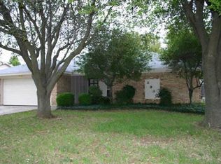 2930 Cardinal Dr, Grapevine, TX 76051