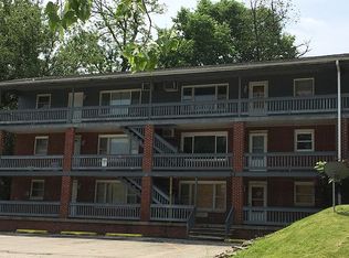 802 Bryan Ave APT E, Danville, IL 61832
