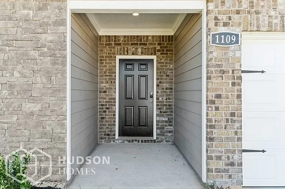 3 bed, 2.0 bath, 2016 sqft, $2,145 — Photo 4