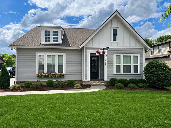 2nd image of 842 Nolenmeade Pl