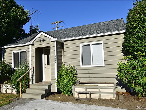 4th image of 210 Beach Ave