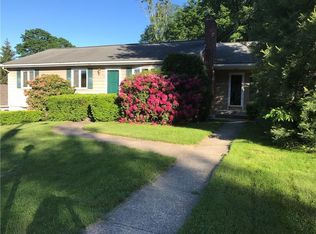 10 Knoll Crest Dr, Cumberland, RI 02864