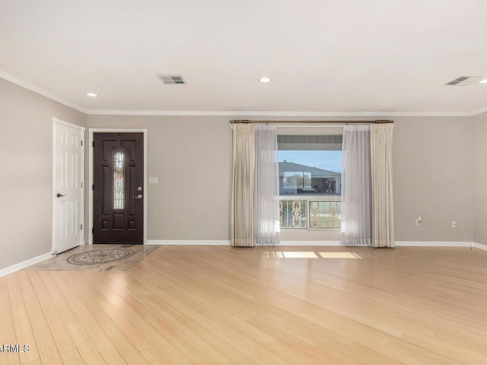 9219 W INDIAN HILLS Drive, Sun City, AZ 85351 | Zillow