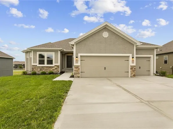 11027 N Crystal Ave, Kansas City, MO 64156