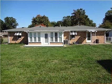 2nd image of 2506 Hialeah Dr