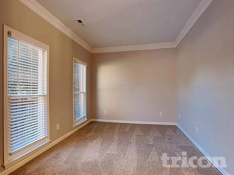 1101 Cameron Rd — Photo 17