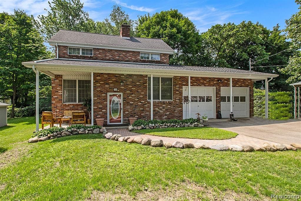 220 E 3rd St, Perry, MI 48872 Zillow