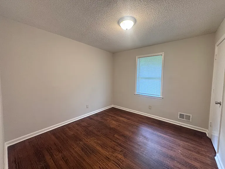 401 Beaverbrook Dr — Photo 11