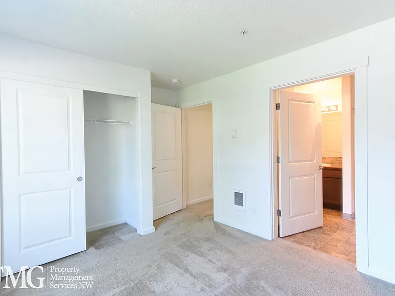 1017 SE 12th Ave — Photo 93