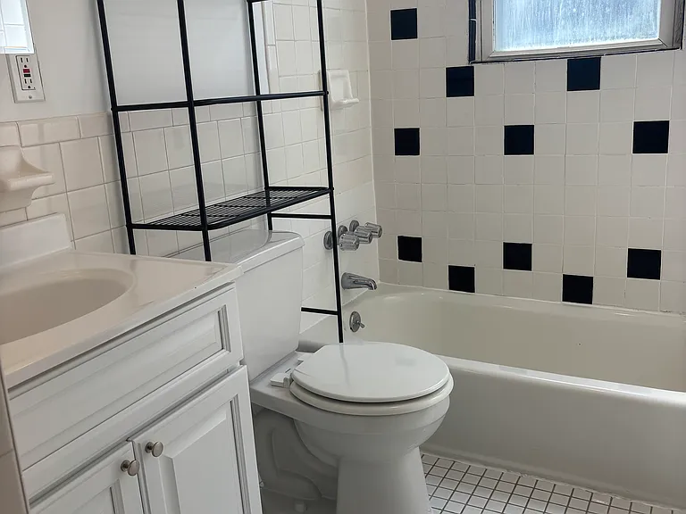 152 Beach 118 St #1 — Photo 5