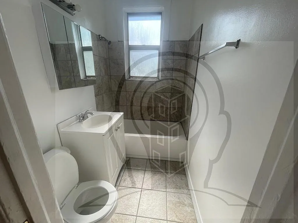 1 bed, 1.0 bath, $1,400 — Photo 3