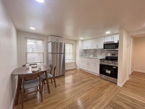 3rd image of 89 Lincoln Ave Floor 2